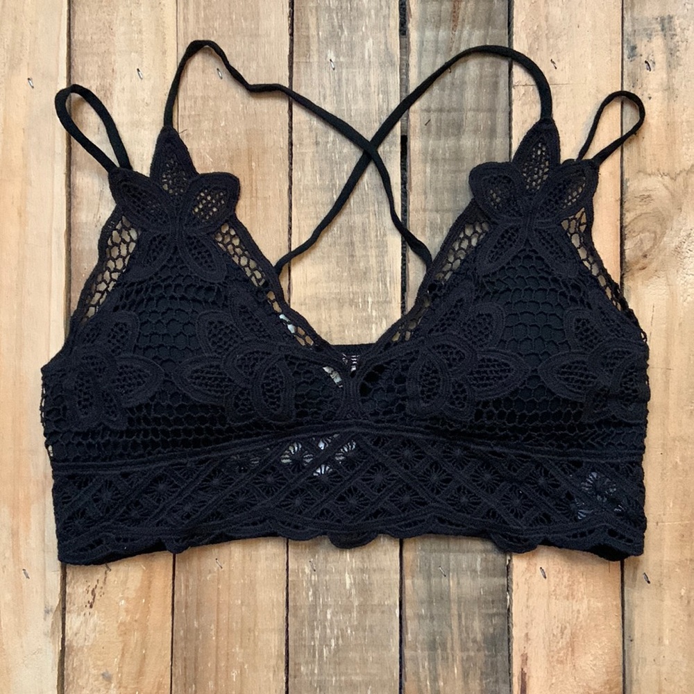 Black Crochet Bralette Elastic Back NWT by La Miel - Picture 1 of 7
